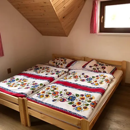 Pri Potoku * Hrustin