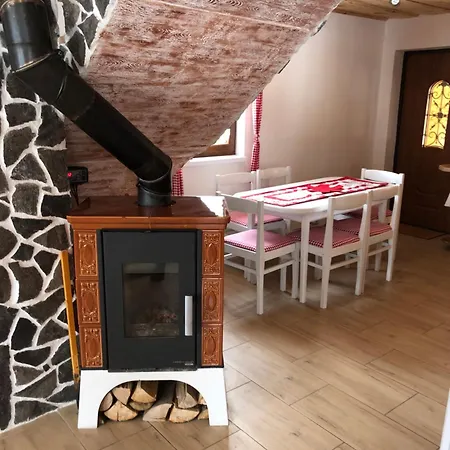 Pri Potoku * Hrustin